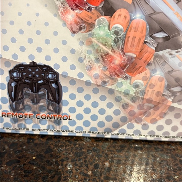 SpectraSwipe 360 Stunt R/C Car brand new - Picture 5 of 7